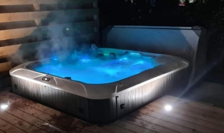 Chambres D'Hotes Avec Jacuzzi Coufouleux Exteriér fotografie